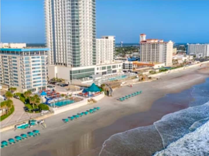 Style Meets Comfort In An Oceanfront Retreat - Daytona Beach, FL