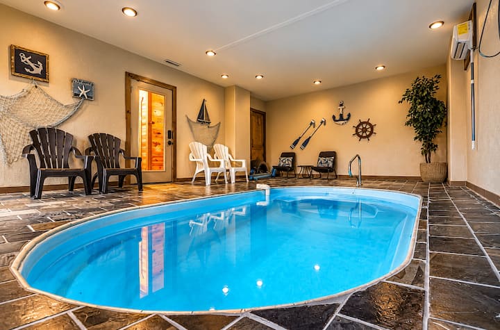 Indoor Pool & Home Theater | Pool Table & Arcade - Pigeon Forge, TN