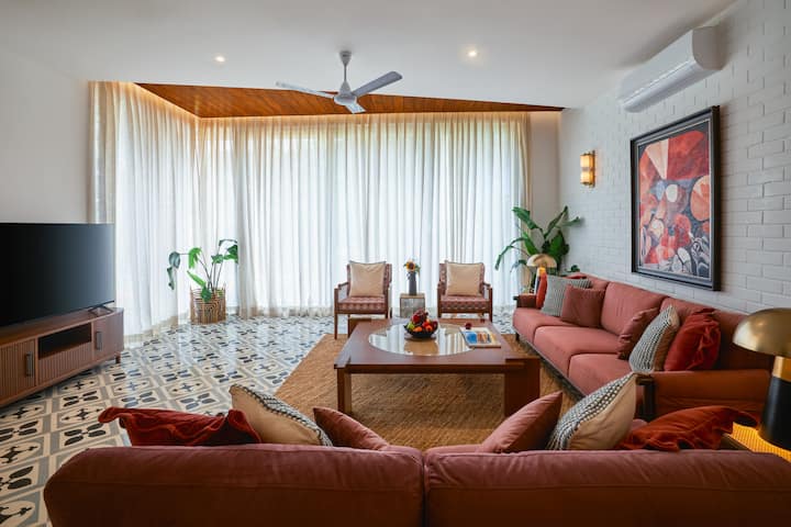 Living room image 3