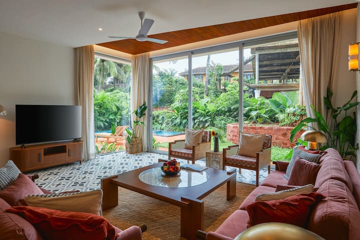 Living room image 4