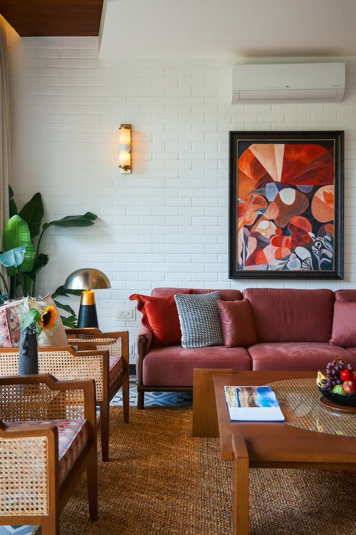 Living room image 2