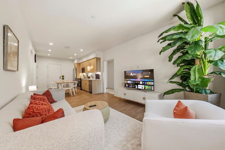 Brand-new 2br/2ba Home | Pool View | Sleeps 6 - Laguna Beach, CA