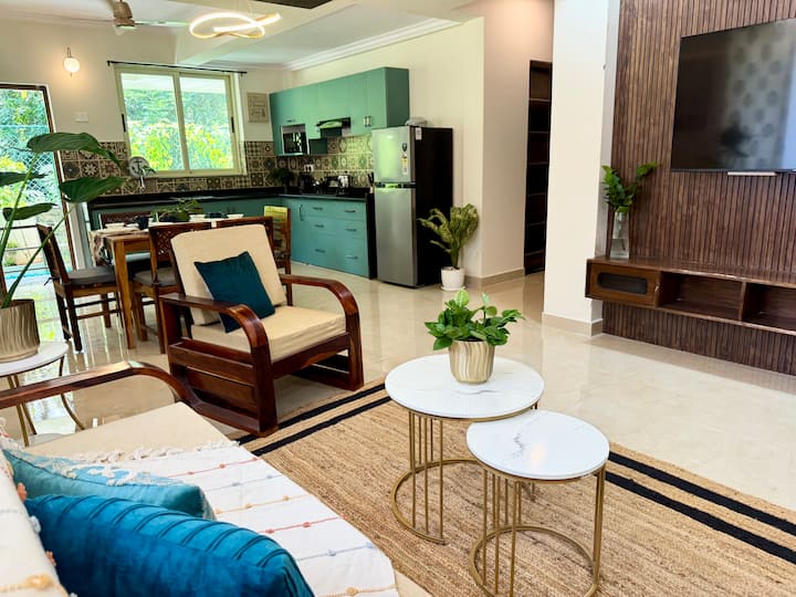 Living room image 11