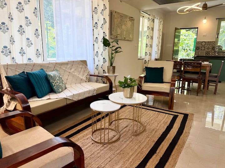 Living room image 3