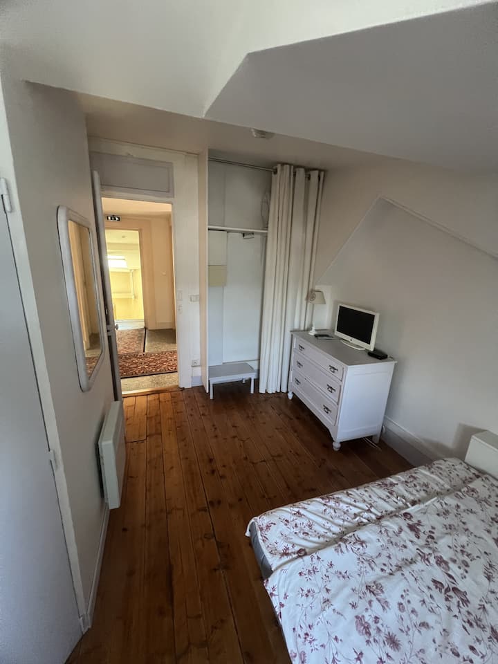 Chambre Indépendante Avec Sdb, "Le Splendide" - Aix-les-Bains
