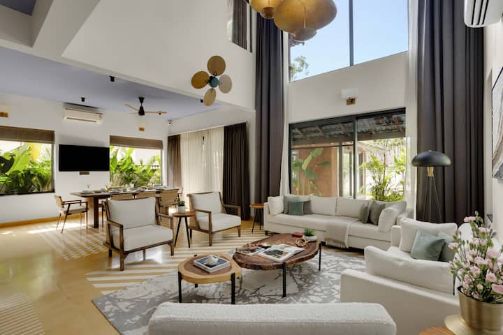 Living room image 3