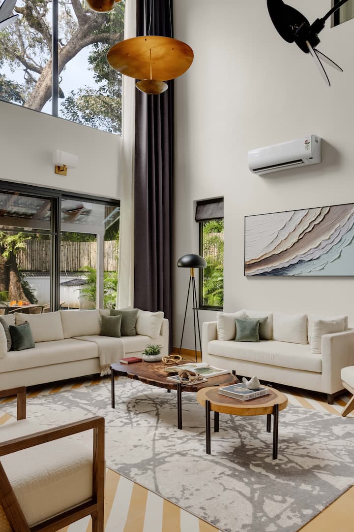 Living room image 6