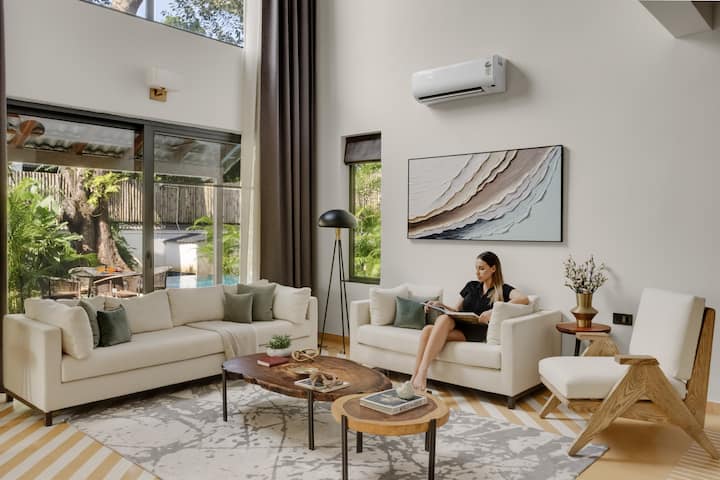Living room image 9