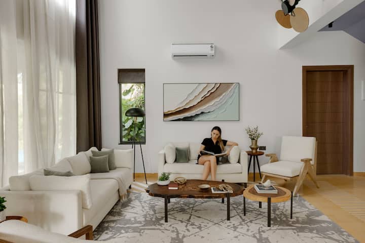 Living room image 8