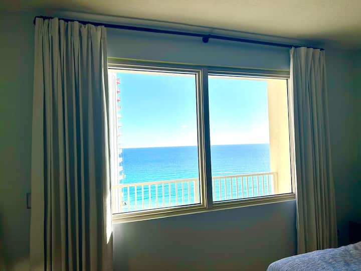 Direct ocean view from the main BR..with complete blackout drapes