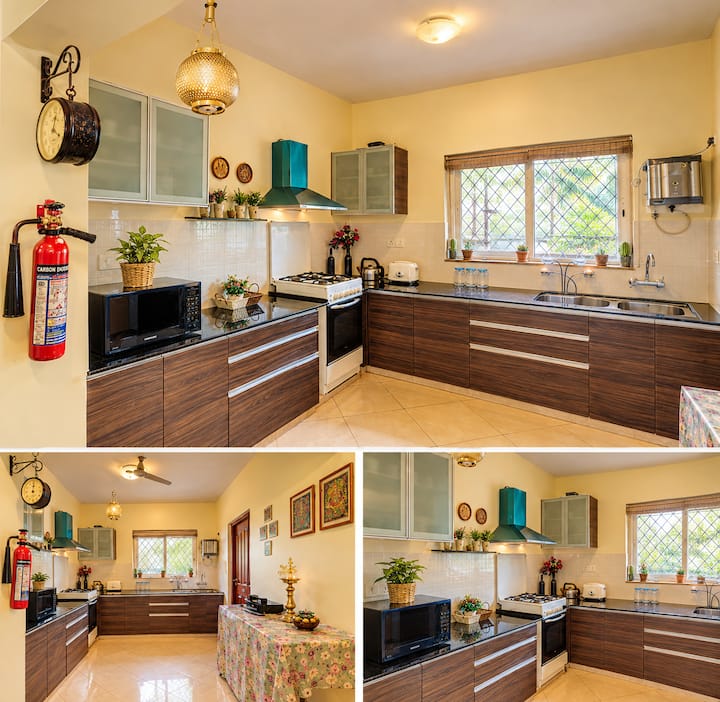 Full kitchen image 1