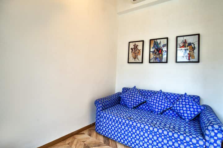 Living room image 3