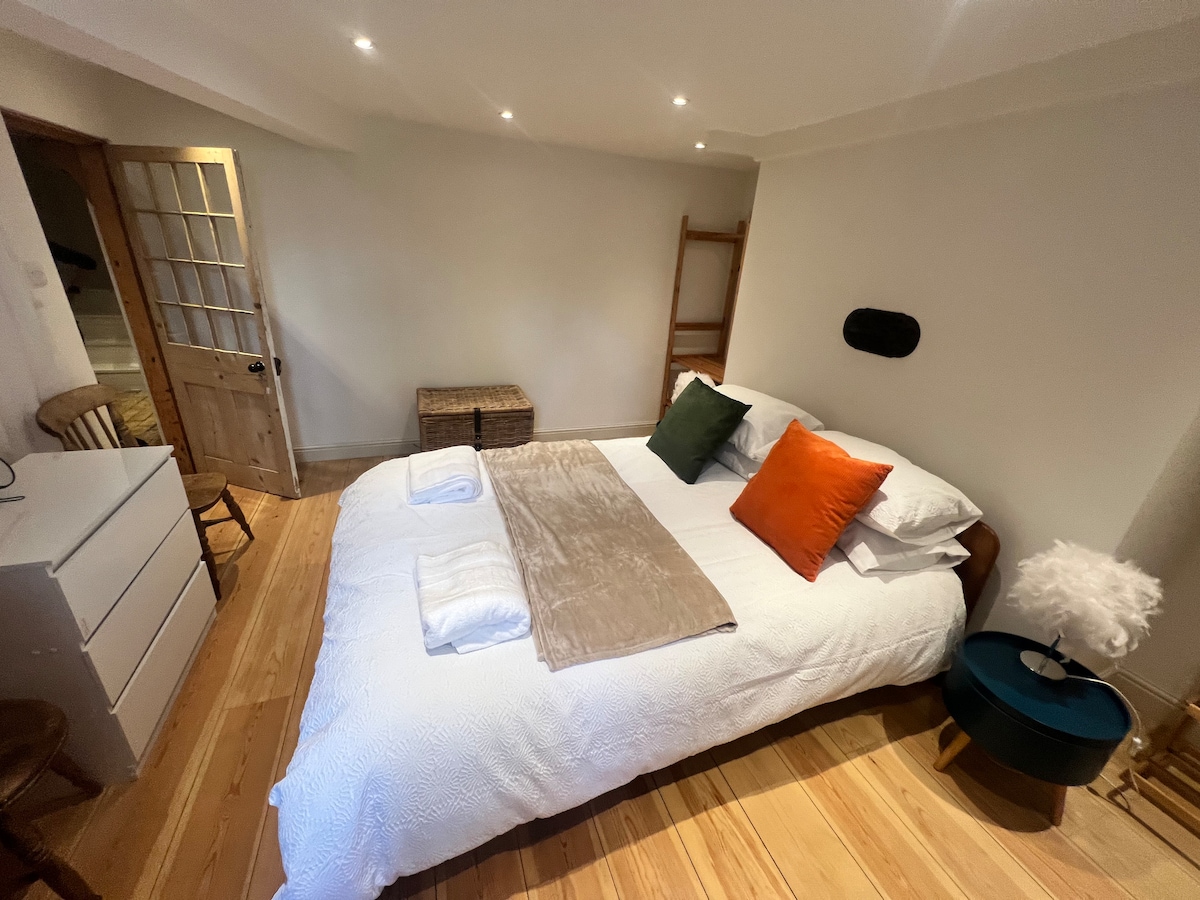 Willow Lane Flat