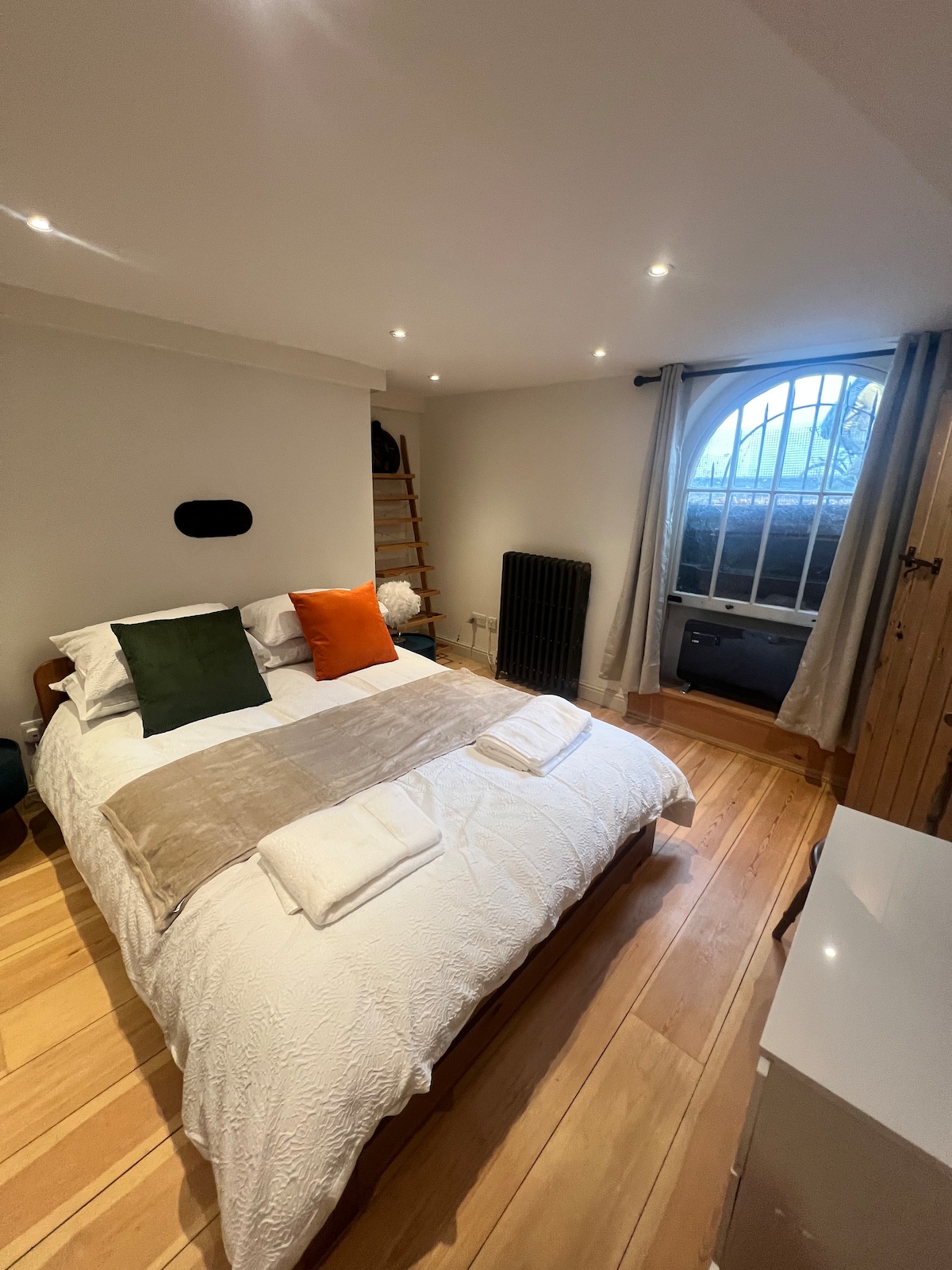 Willow Lane Flat