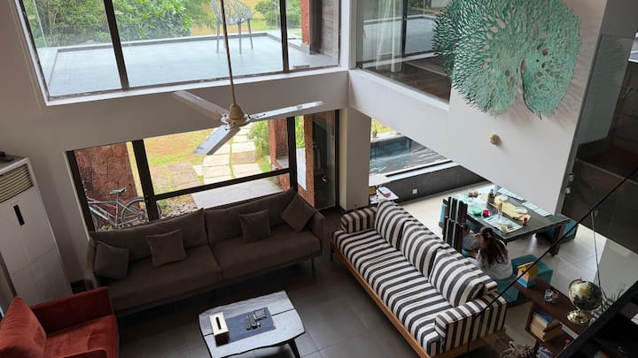 Living room image 1