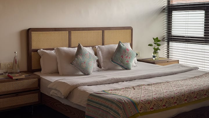 Bedroom 1 image 2