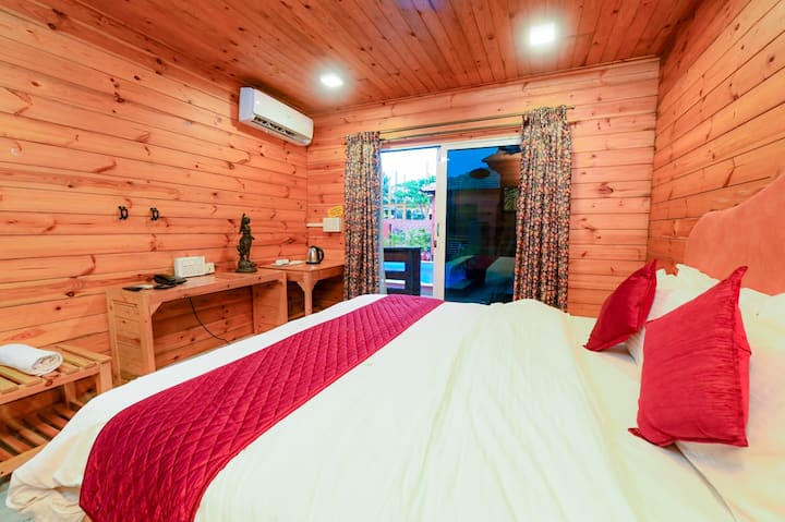 Bedroom 3 image 2