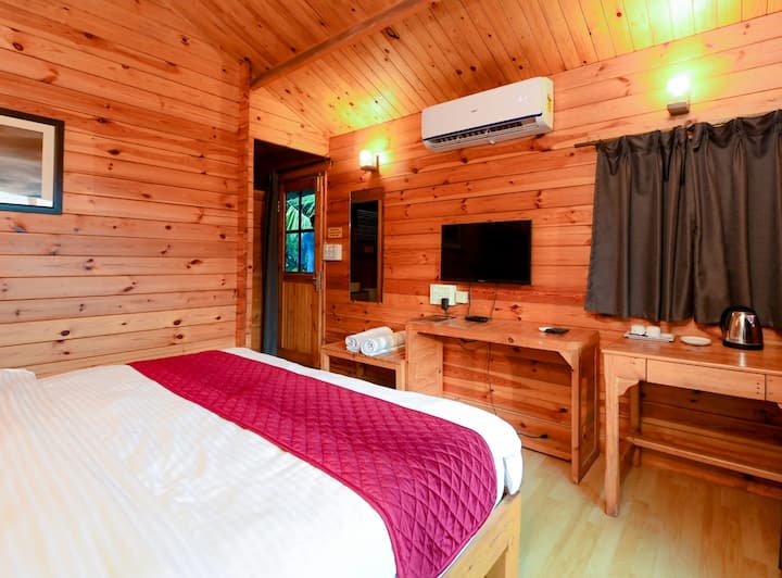 Bedroom 1 image 2