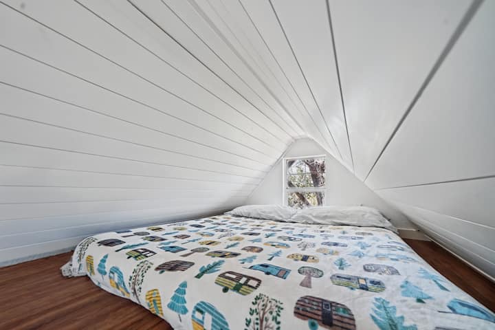 Loft king-sized foam mattress
