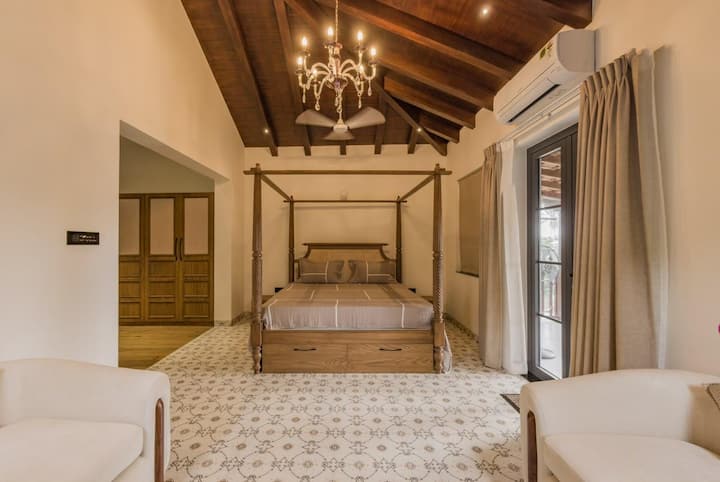 Bedroom 1 image 2
