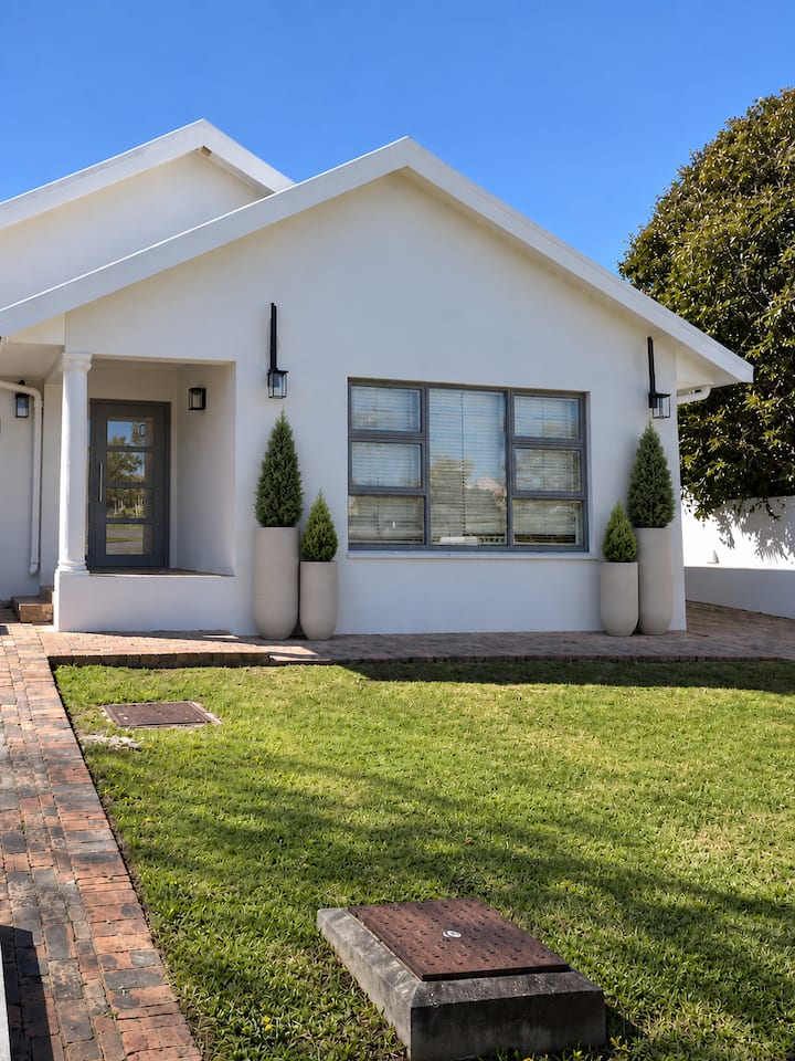 Local Service Adds Flip Flops Voelklip (Sleeps 6 + housekeeping) - Houses for Rent in ...