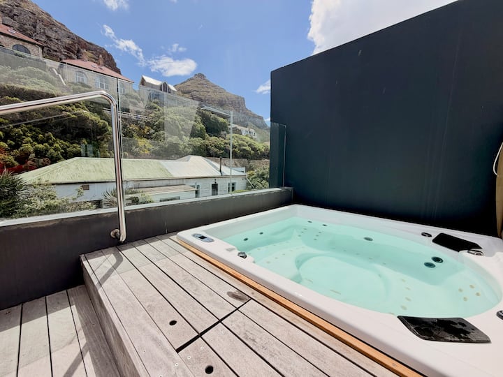 Luxury Ocean View Penthouse | Jacuzzi & Deck - Apartments for Rent in ...