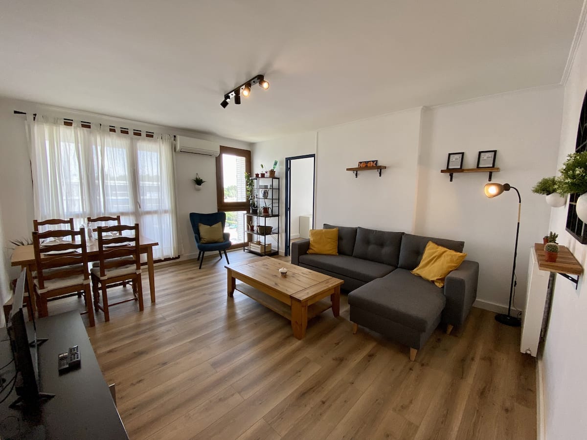 Les Hirondelles Avignon &mdash; salon
