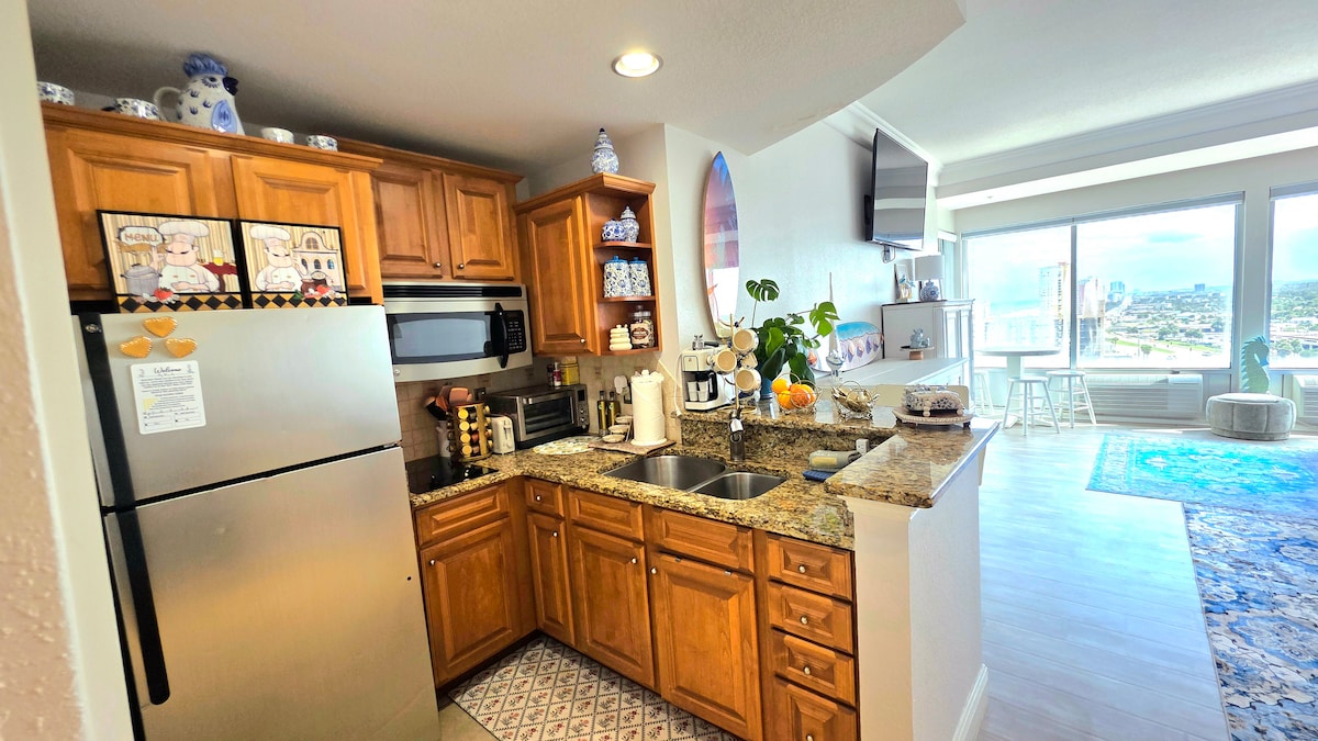 14th-Floor Retreat | Ocean&City Views | Pool Open