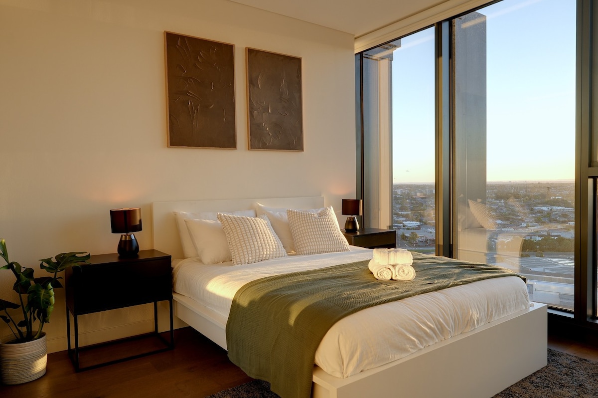 Sky High Sunset Views | Steps from Accor Stadium - Apartments for Rent ...