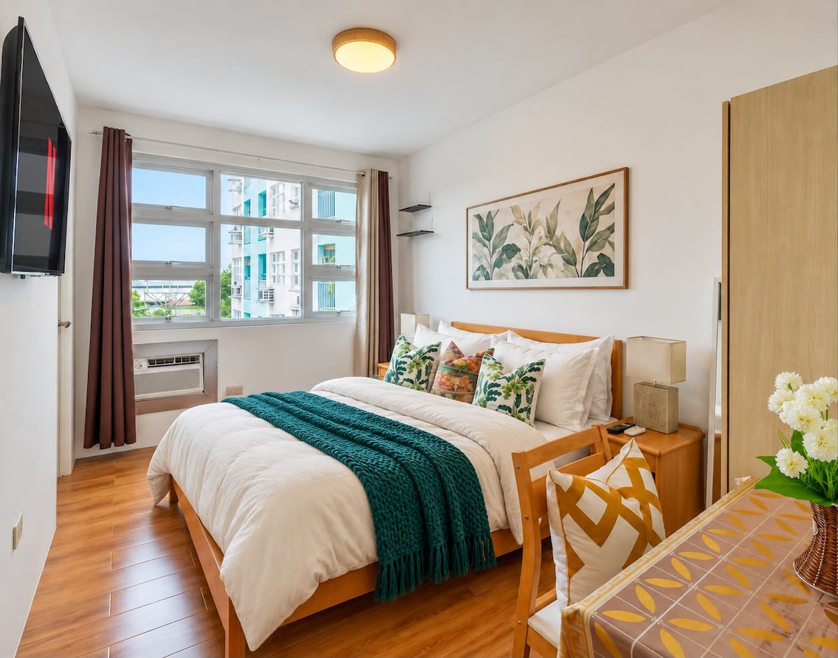 2BR Condo with Pool & Netflix | Modern Stay - Apartments for Rent in ...