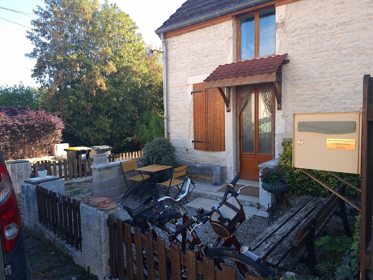 The charm of the countryside - Houses for Rent in Thorey-sur-Ouche ...