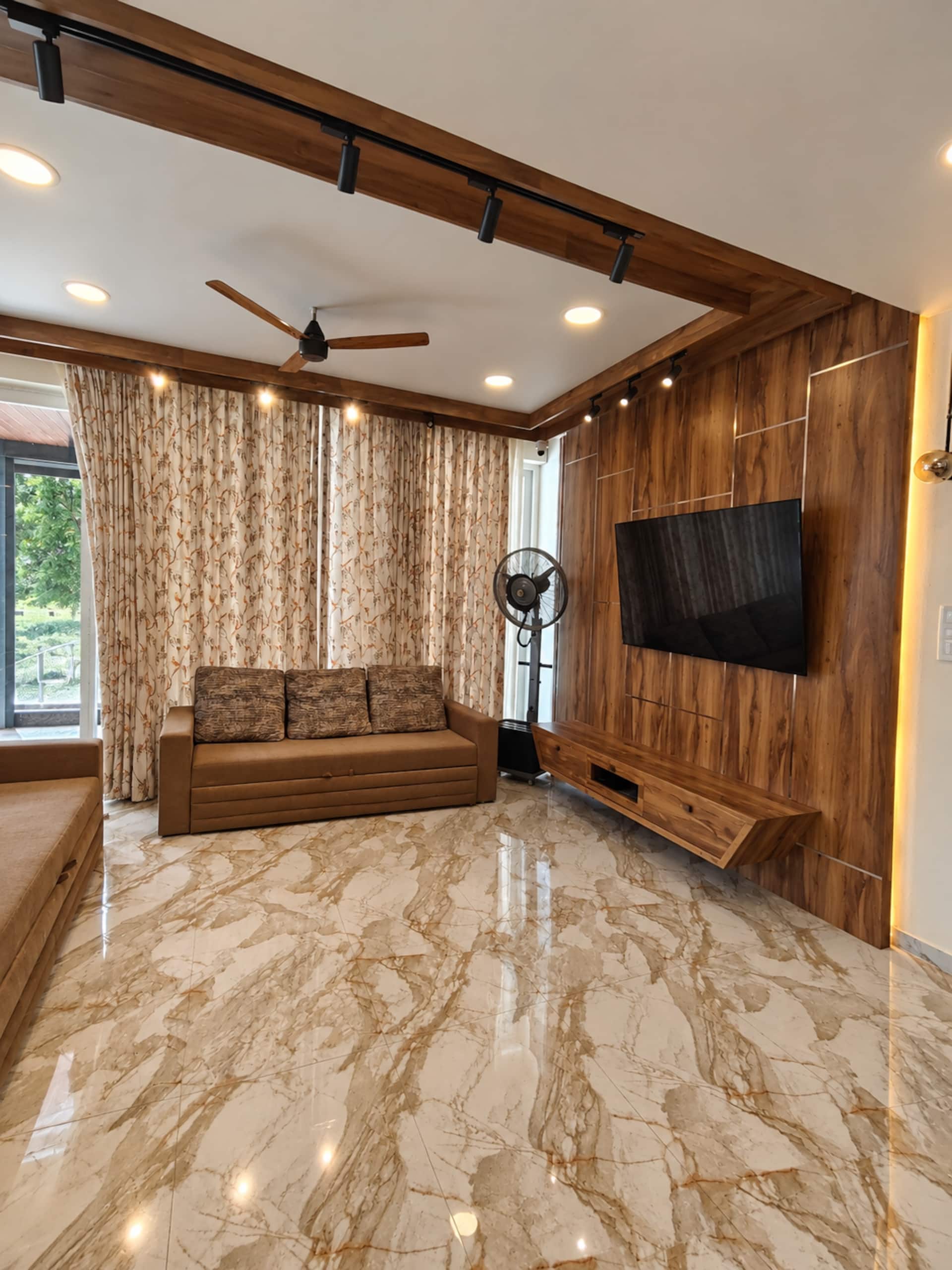 Living room image 8