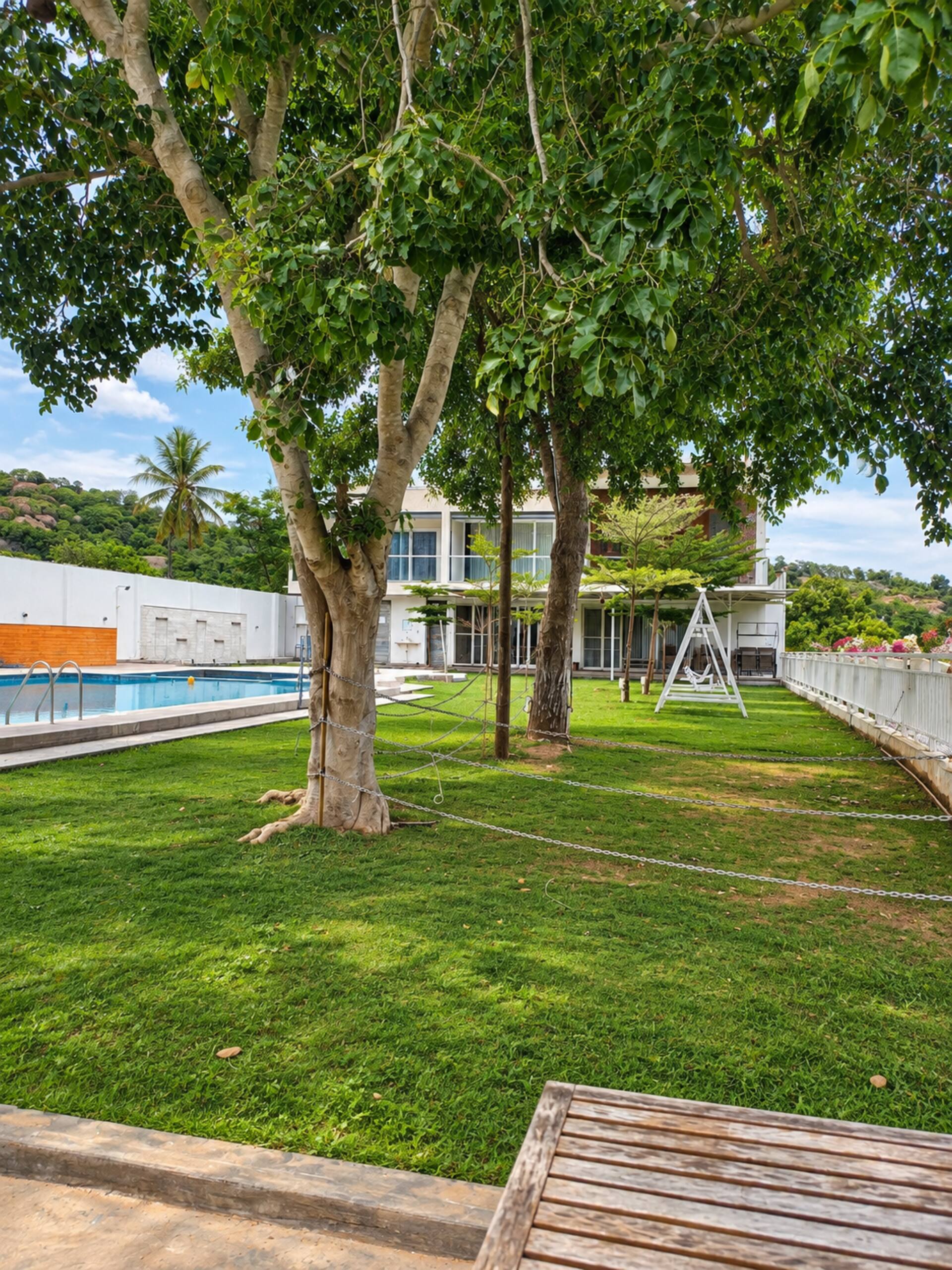Exterior image 12