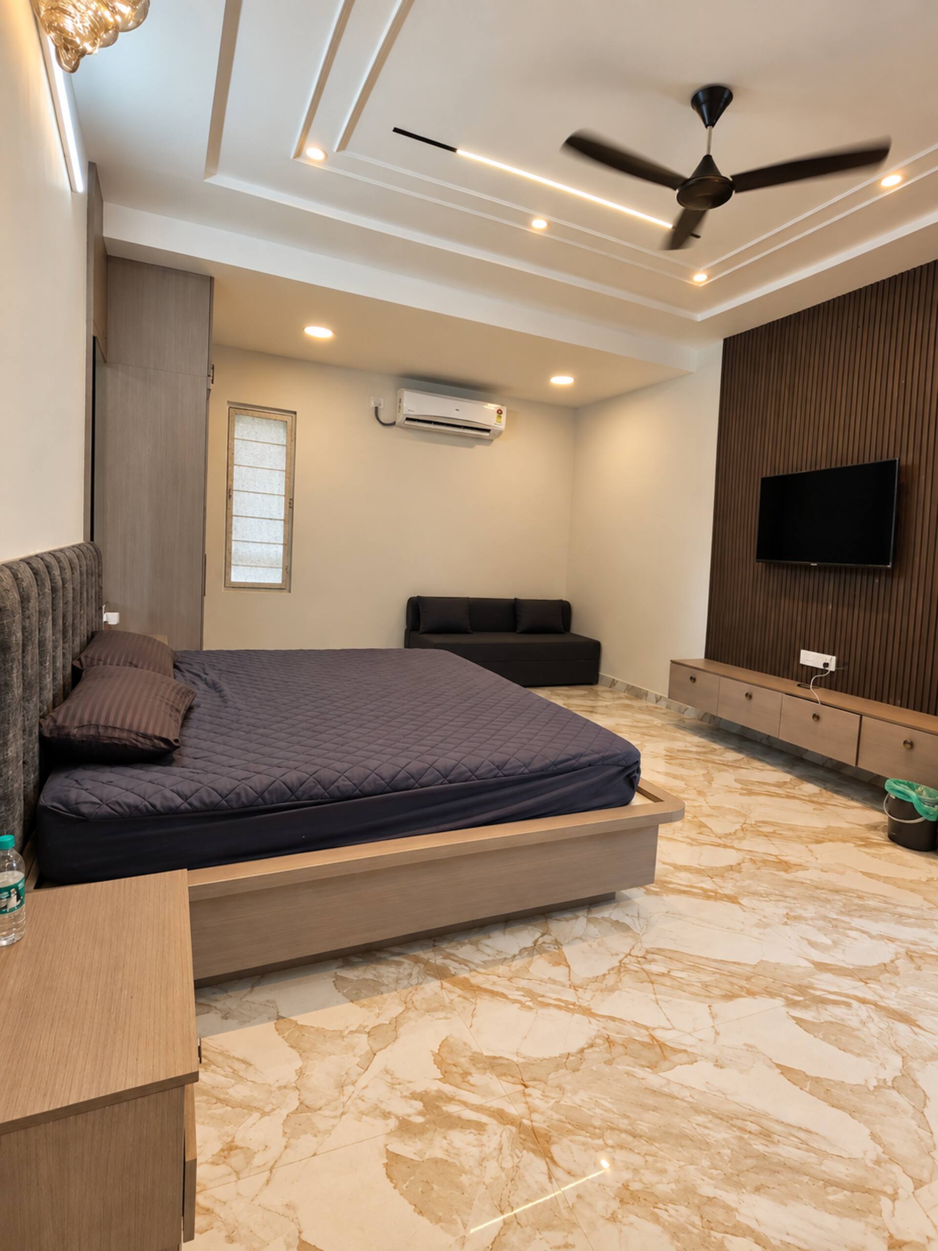 Bedroom 1 image 6