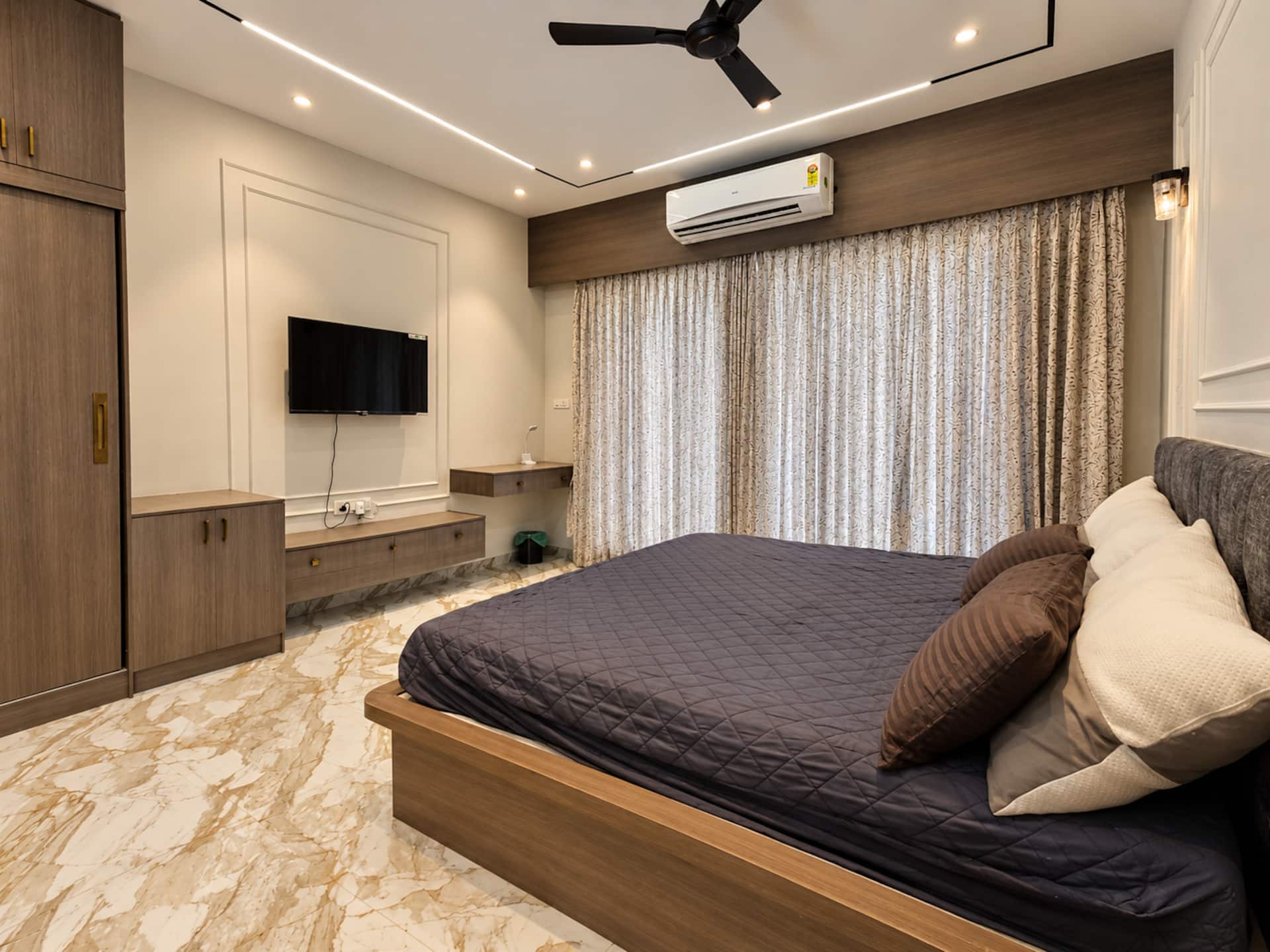 Bedroom 1 image 1