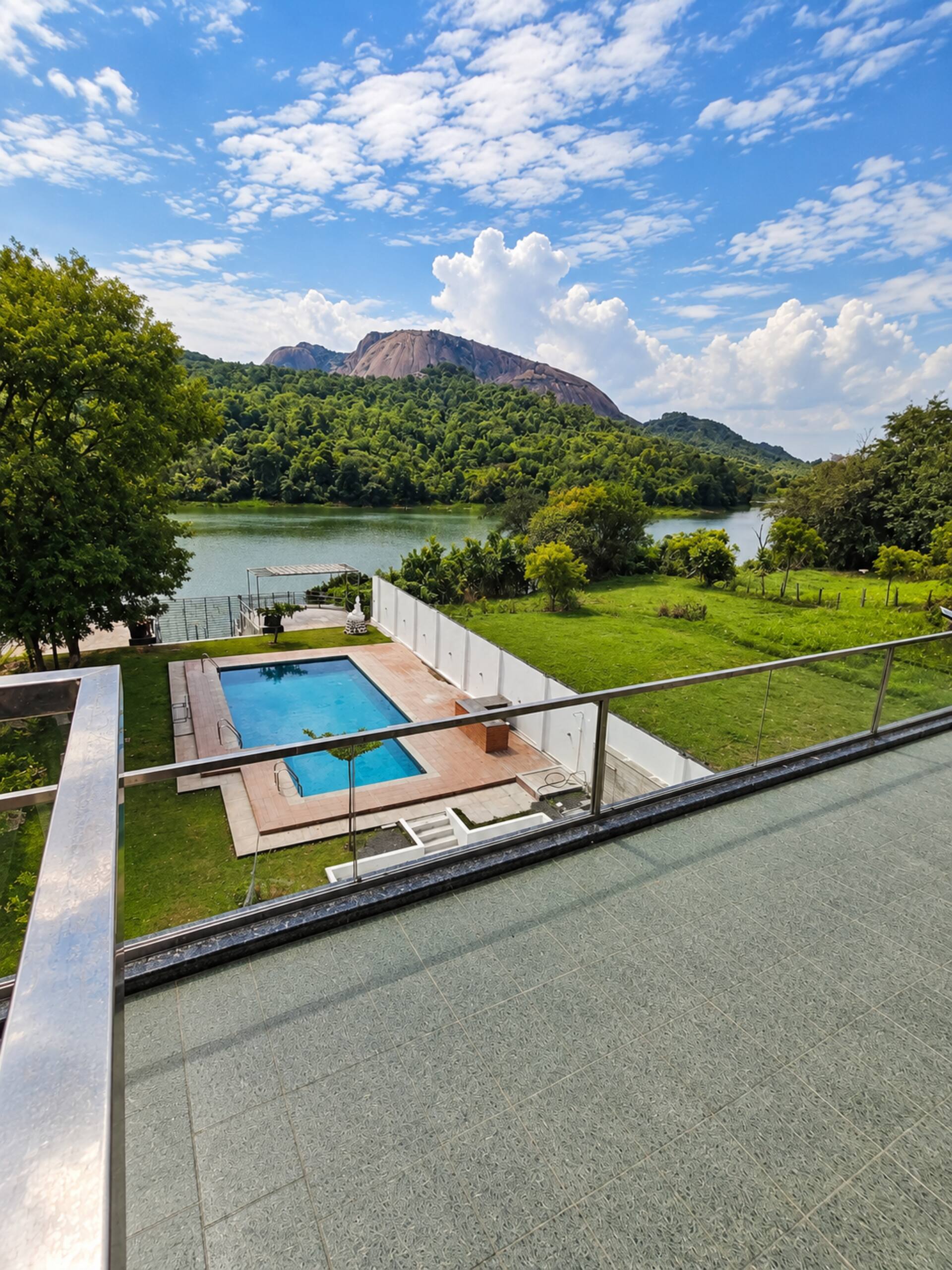 Exterior image 10