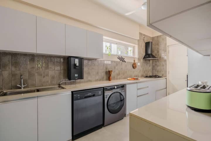 Full kitchen image 3
