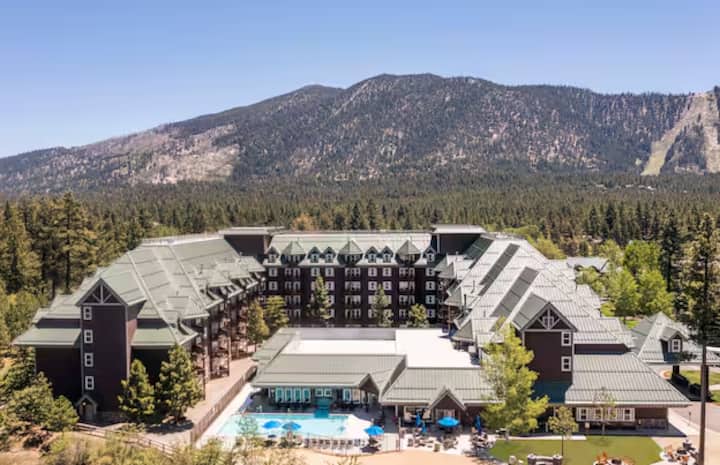 Lake Tahoe Studio | Pool + Near Heavenly - South Lake Tahoe, CA