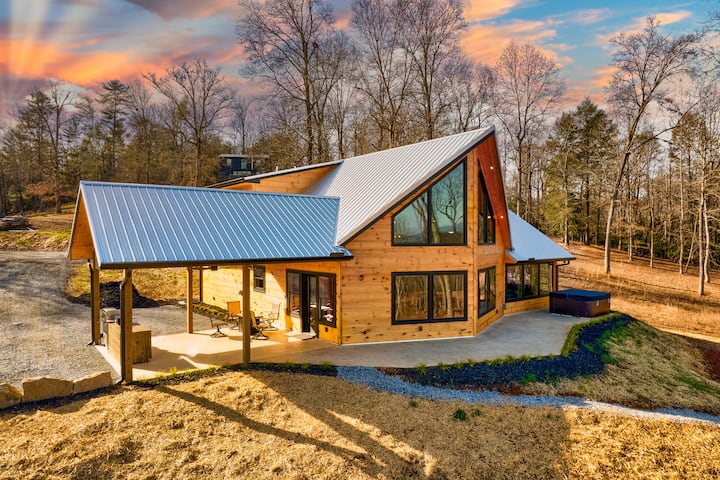 Mountain views, luxury cabin, hot tub, fire pit - Cabins for Rent in ...