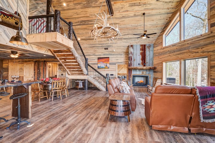 Mountain views, luxury cabin, hot tub, fire pit - Cabins for Rent in ...
