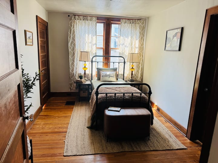 Dhomë gjumi 2