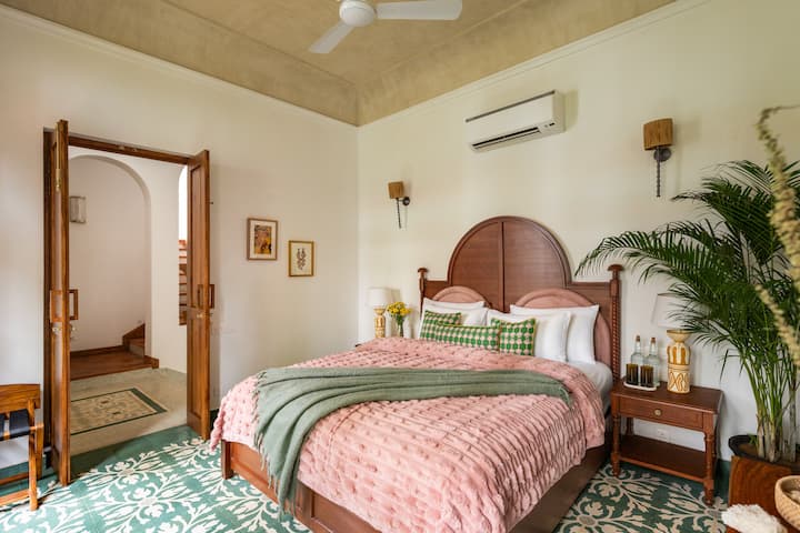 Bedroom 1 image 1
