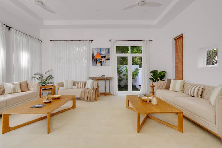 Living room 1 image 7