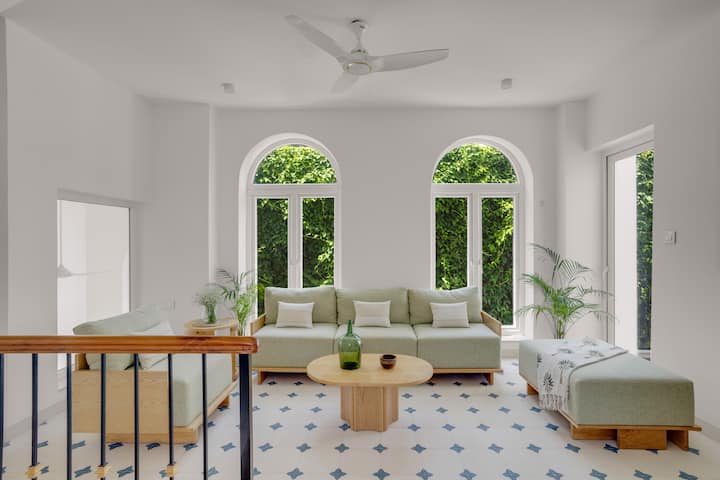 Living room 2 image 2