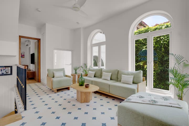 Living room 2 image 1