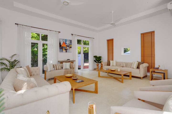 Living room 1 image 9