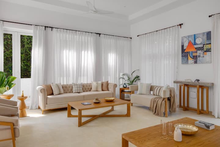 Living room 1 image 2