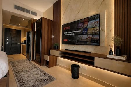 Aldau Heights stylish studio sea and view