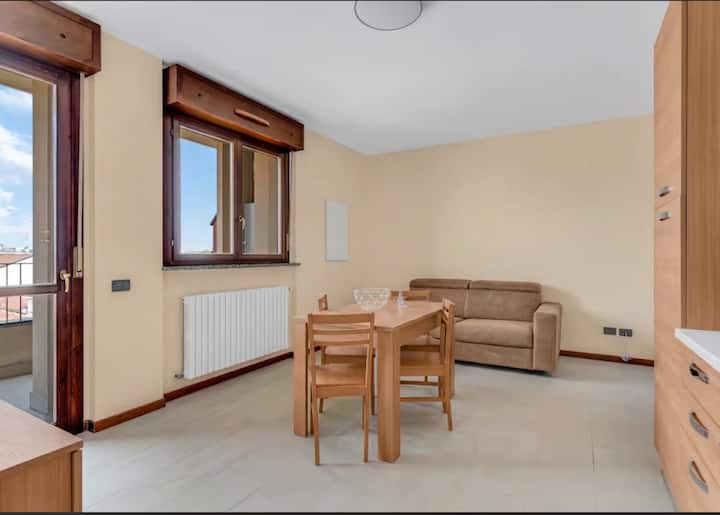 Terrace Line Reds Bright 1BR Flat with Terrace for 4 near Metro-A73 - Apartments for Rent ...