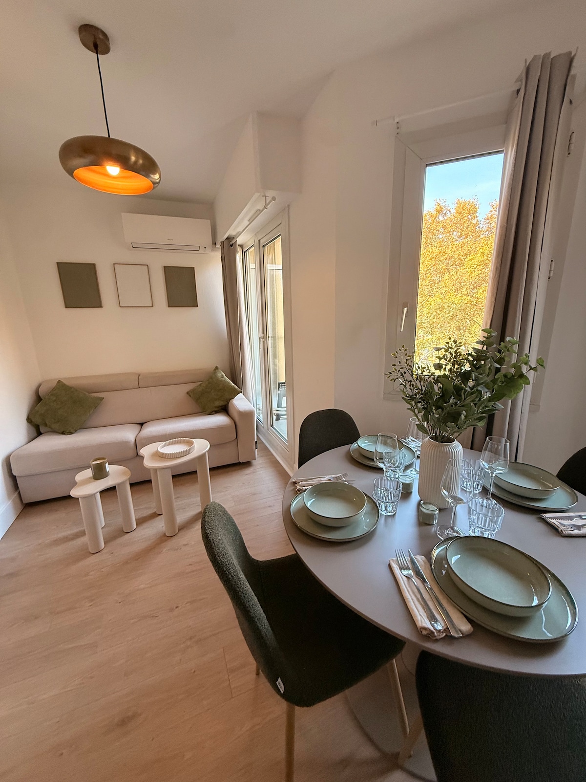 The cosy, air-conditioned Roma-T2, just a stone's throw from the ...